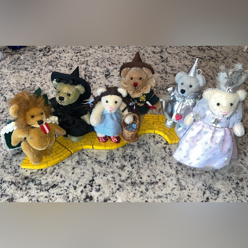 The Wizard of Oz Official Teddy Bear Collection 2000